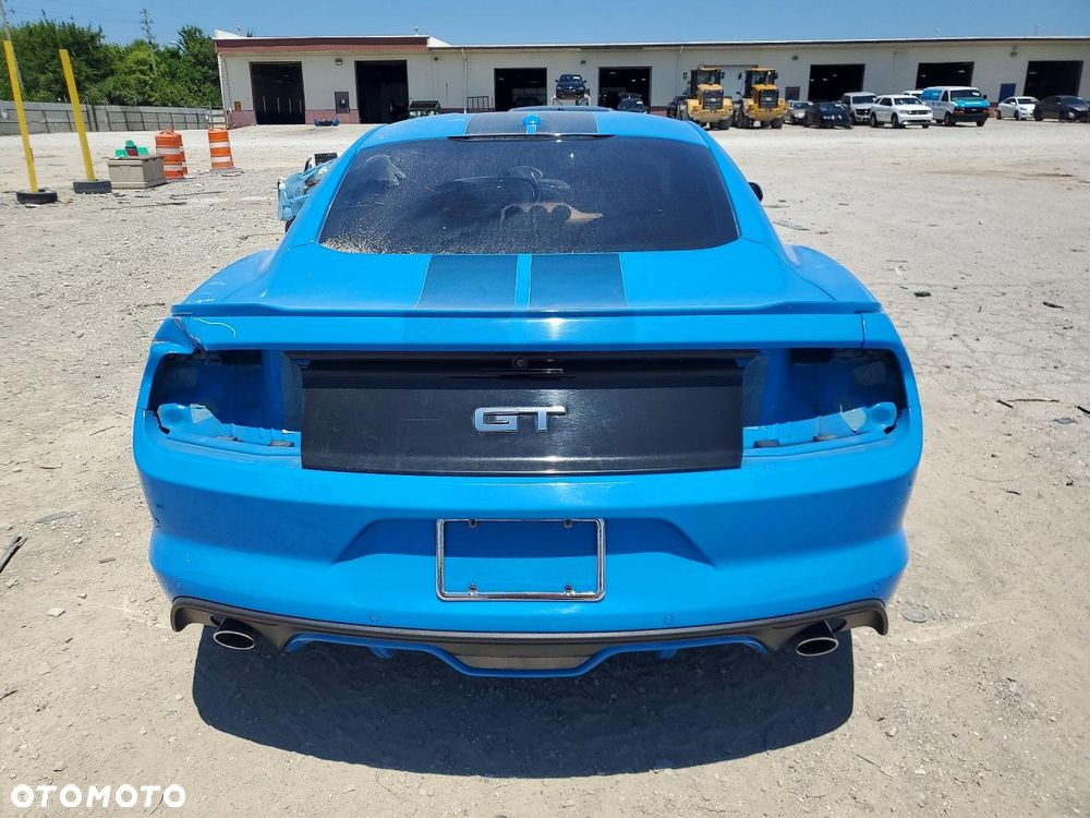 Ford Mustang 5.0 V8 GT - 6