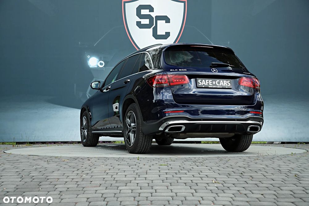 Mercedes-Benz GLC 300 4Matic 9G-TRONIC AMG Line - 7