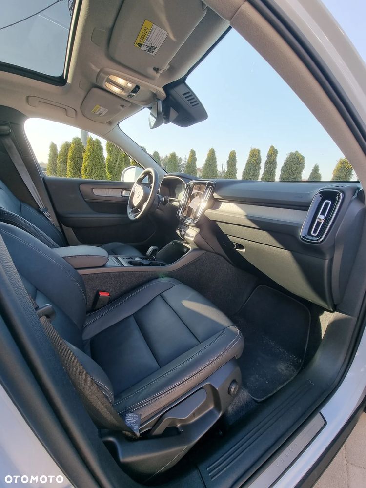 Volvo XC 40 T5 AWD Momentum (Intro Edition) - 11