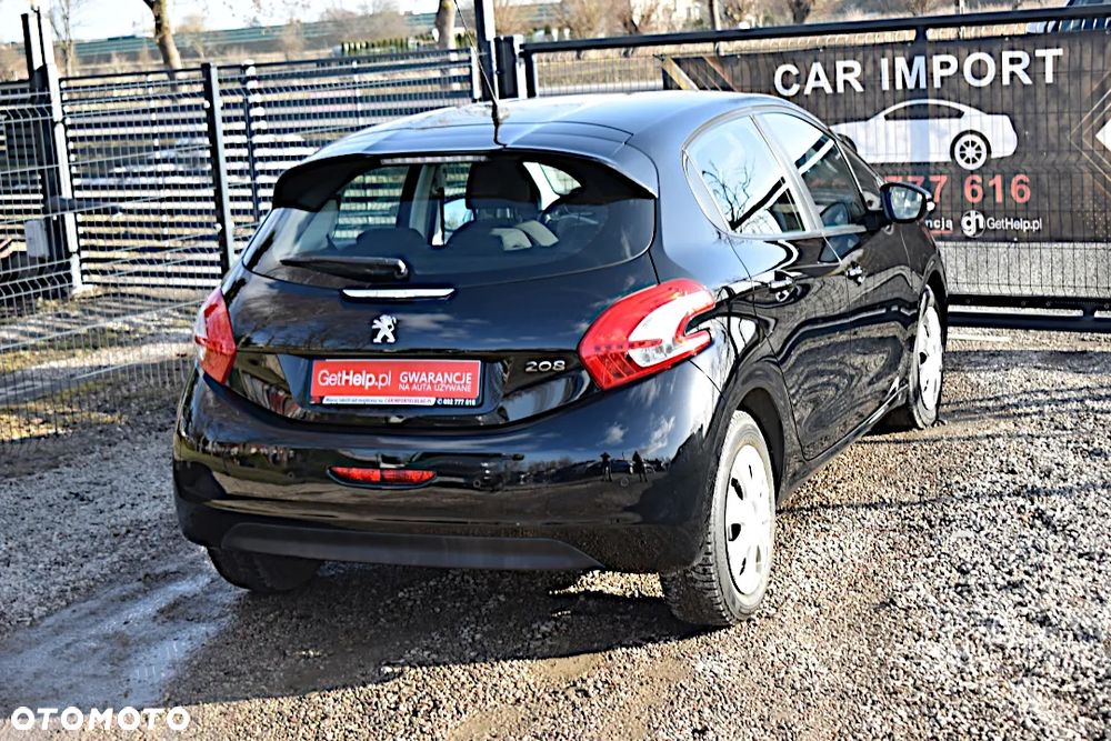 Peugeot 208 - 12