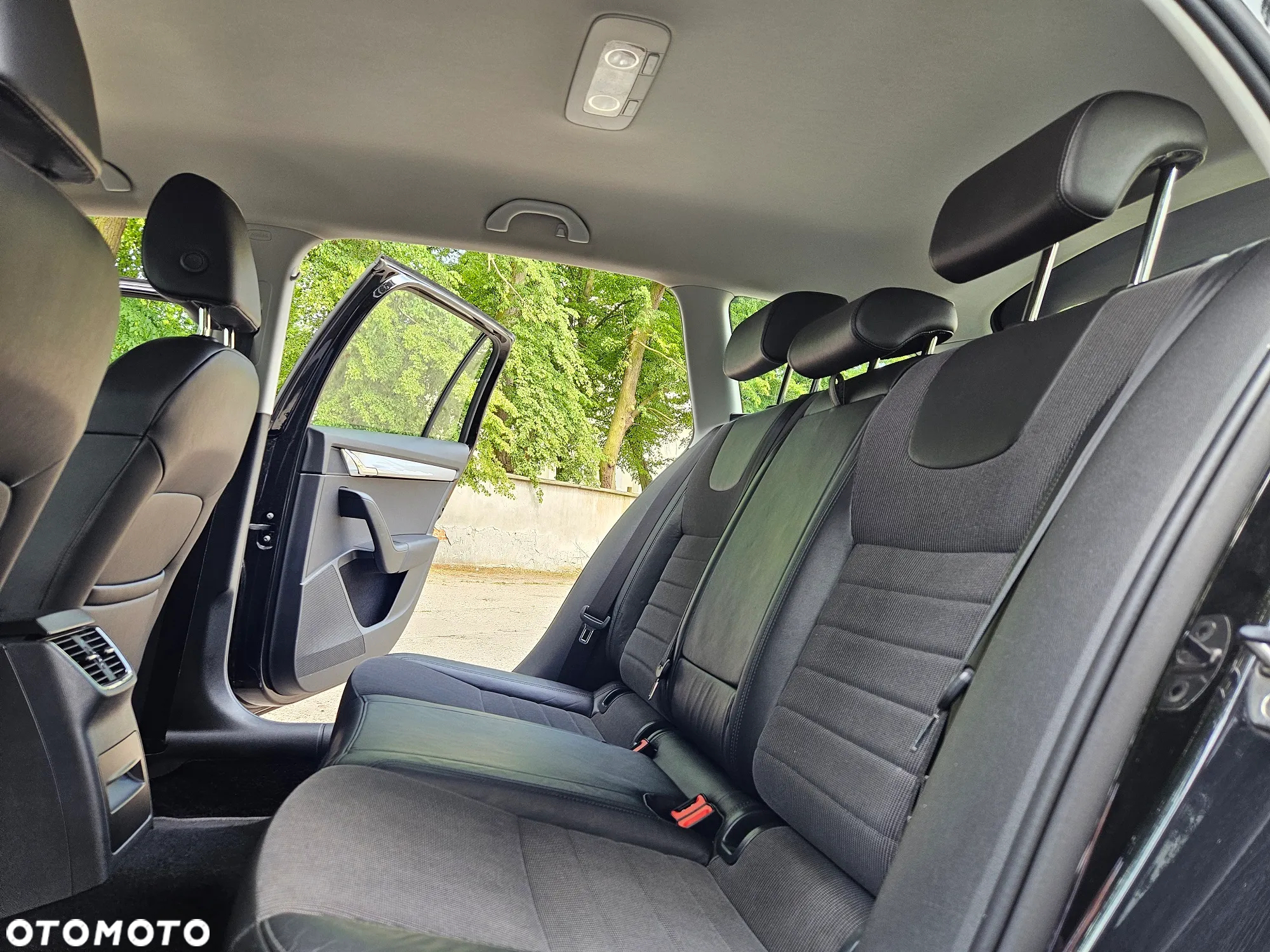 Skoda Octavia Combi 1.6 TDI (Green tec) DSG Style - 35