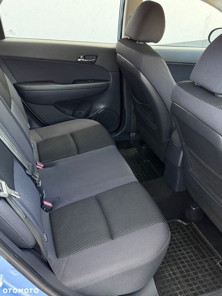 Hyundai i30 1.6 blue Classic - 26