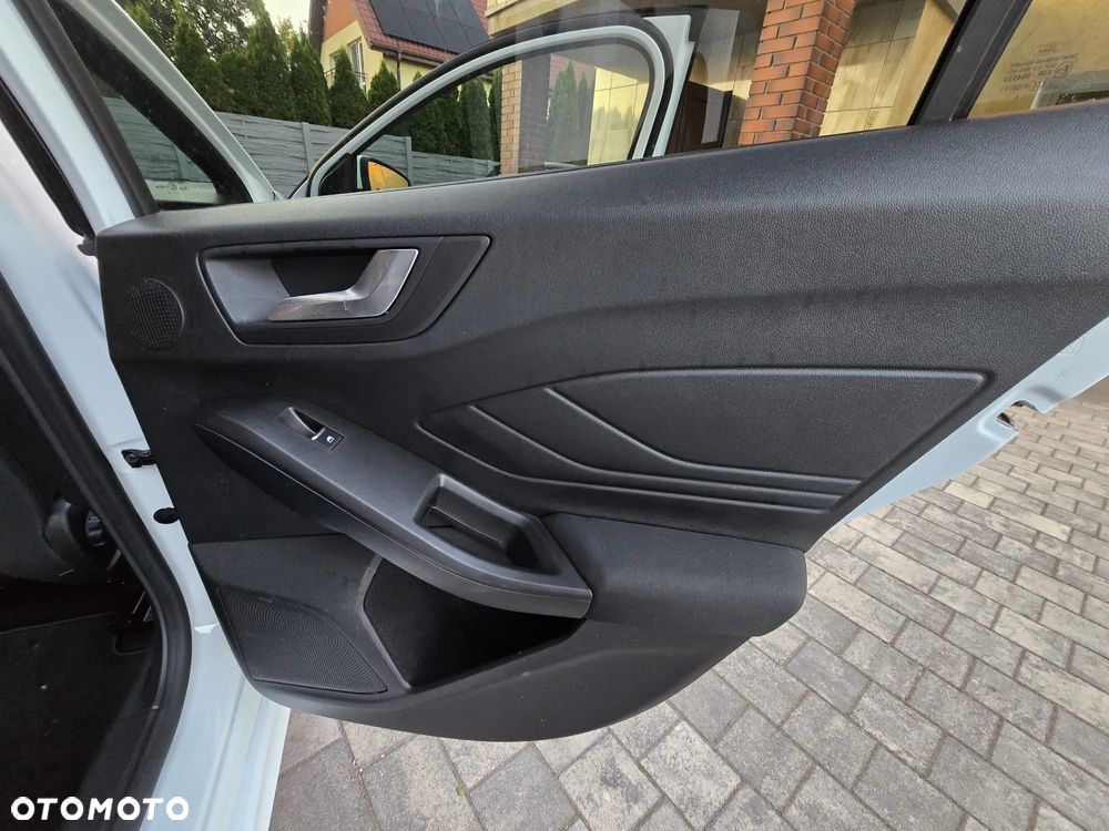 Ford Focus - 35