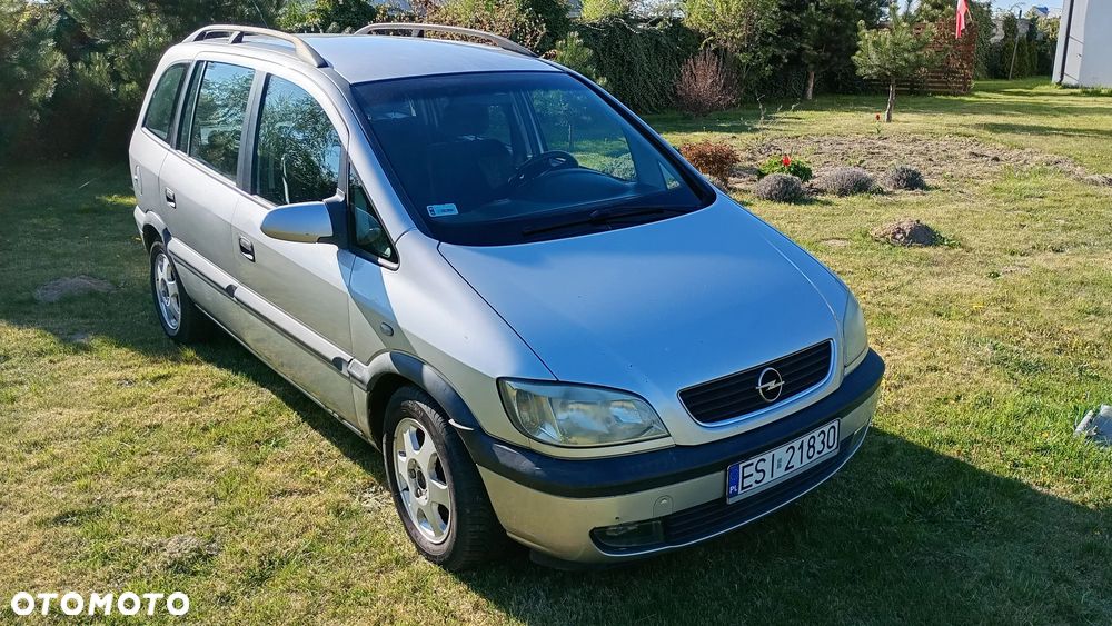 Opel Zafira 1.8 16V Comfort - 1