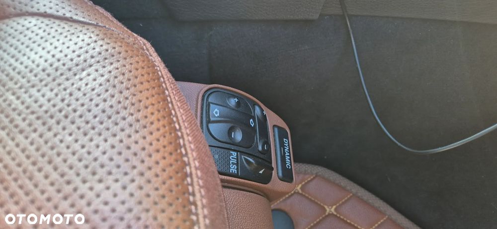 Mercedes-Benz Klasa E 320 CDI 4-Matic T Avantgarde - 32