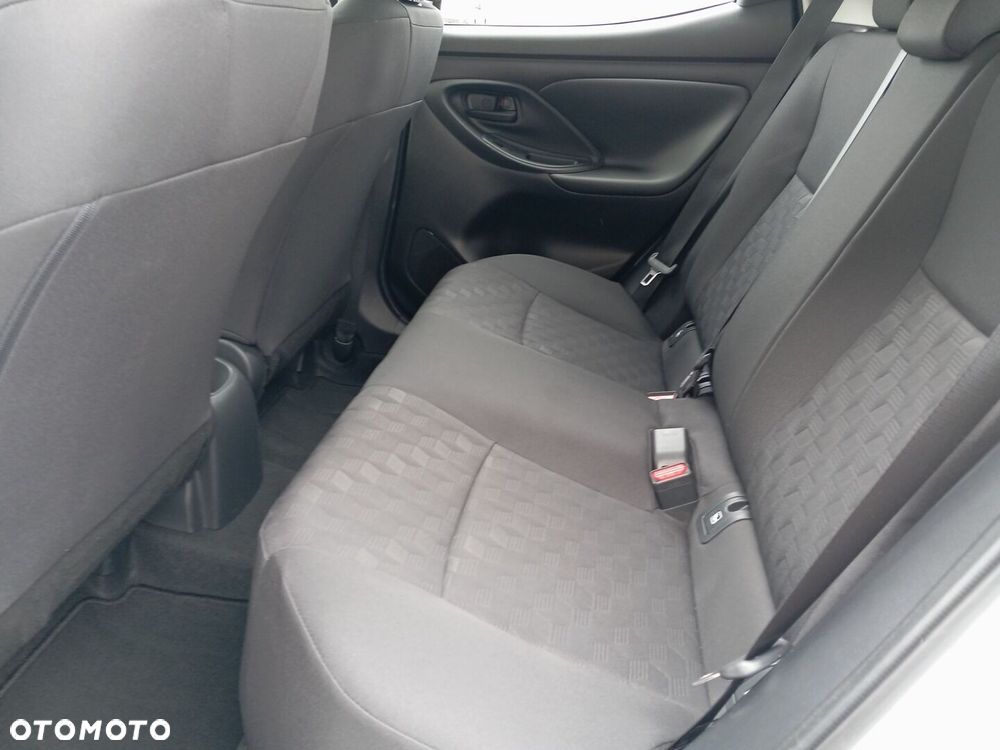 Toyota Yaris - 11