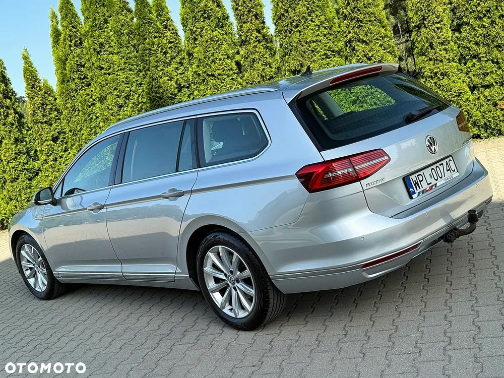 Volkswagen Passat Variant 2.0 TDI (BlueMotion Technology) Highline - 12