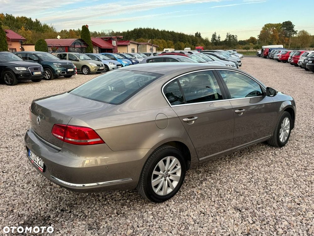 Volkswagen Passat - 21