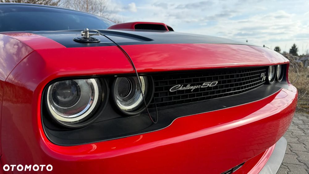 Dodge Challenger - 2