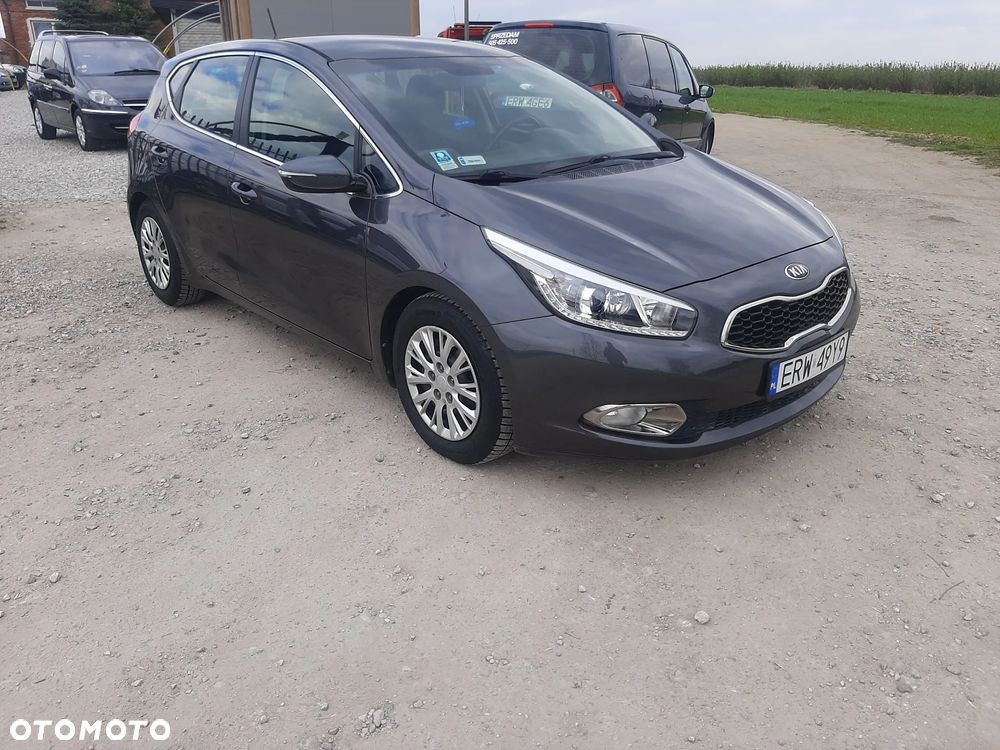 Kia Ceed 1.6 GDI Platinum Edition - 3