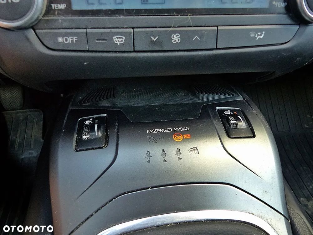 Toyota Avensis 2.0 D-4D Premium - 34