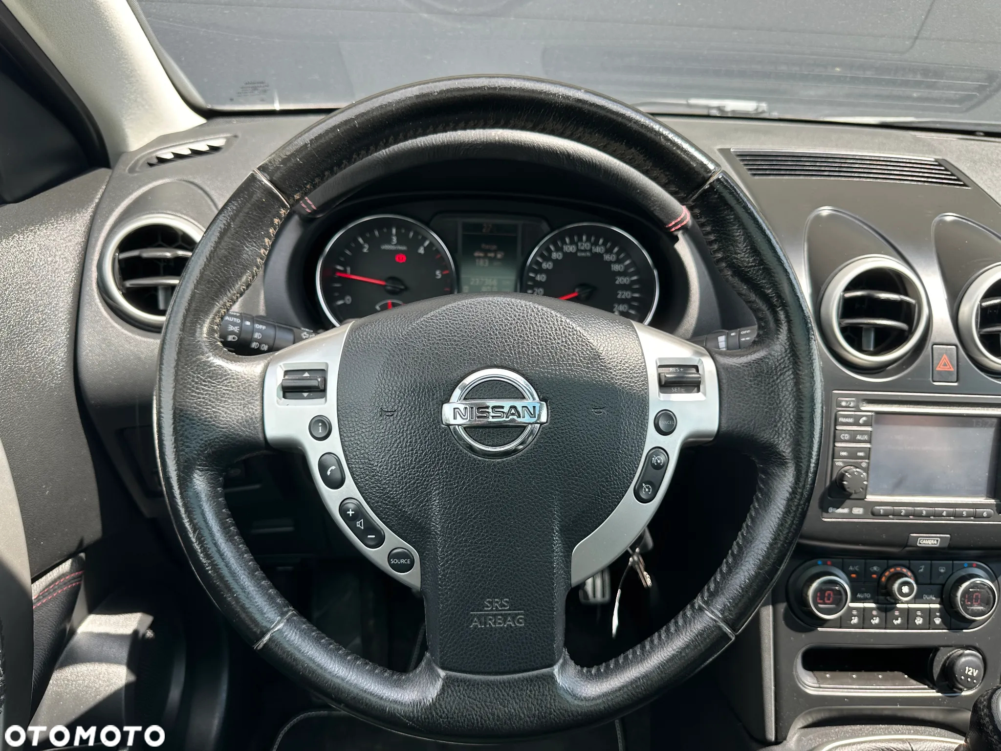 Nissan Qashqai 1.6 dCi DPF I-Way - 24