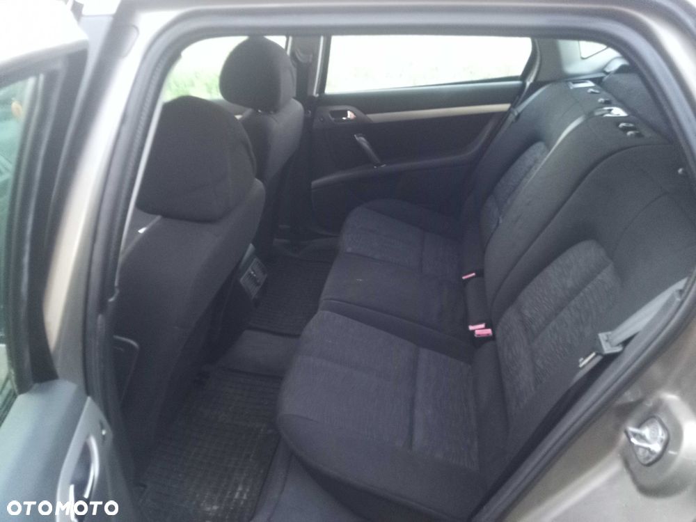 Peugeot 407 - 6