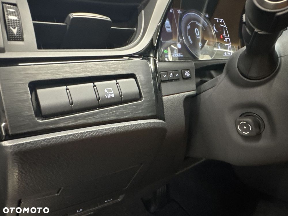 Lexus ES 300h Prestige - 17