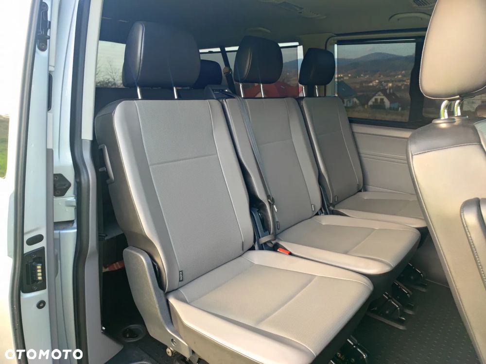 Volkswagen Caravelle 2.0 TDI L2 Highline 4Motion DSG - 30