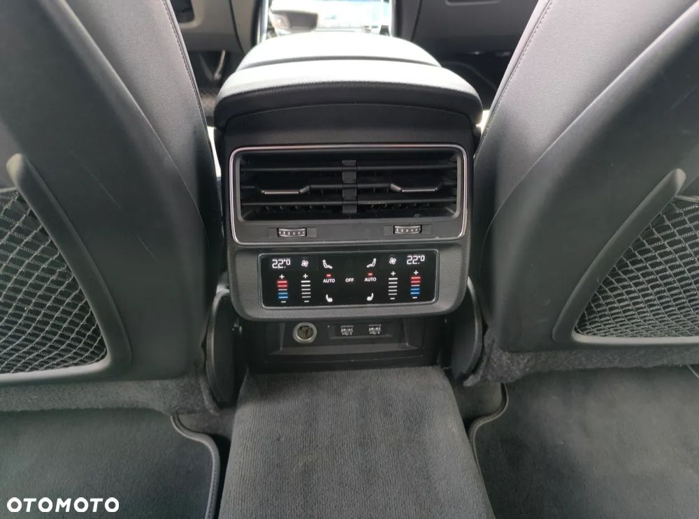 Audi Q8 55 TFSI quattro tiptronic - 17