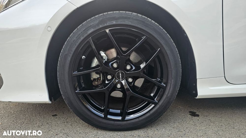 Toyota Corolla 1.8 HSD Exclusive - 9