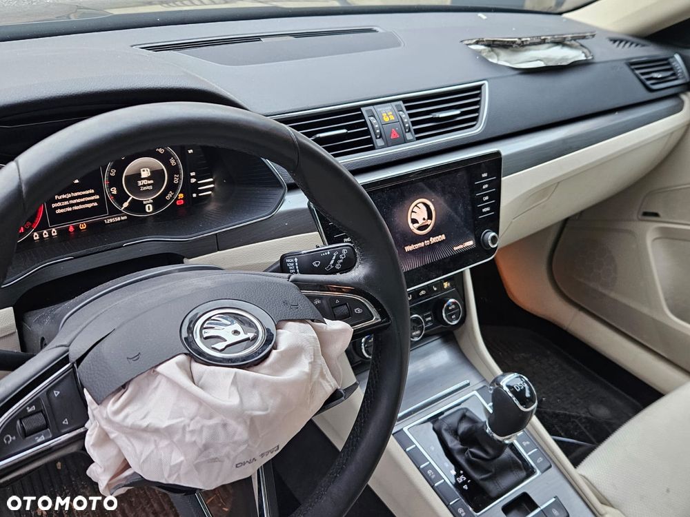 Skoda Superb 2.0 TSI Style DSG - 13