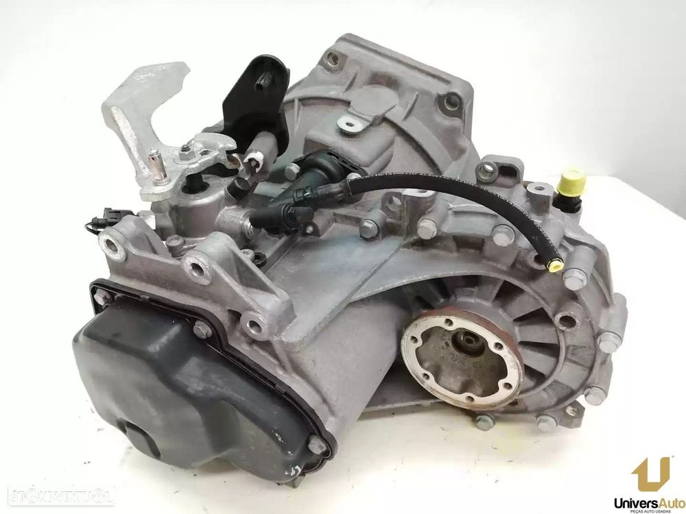 CAIXA VELOCIDADES SKODA FABIA II 2015 -MZL - 2