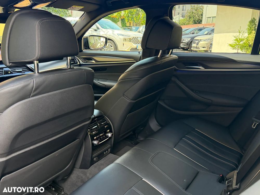 BMW Seria 5 530i Aut. M Sport Edition - 9