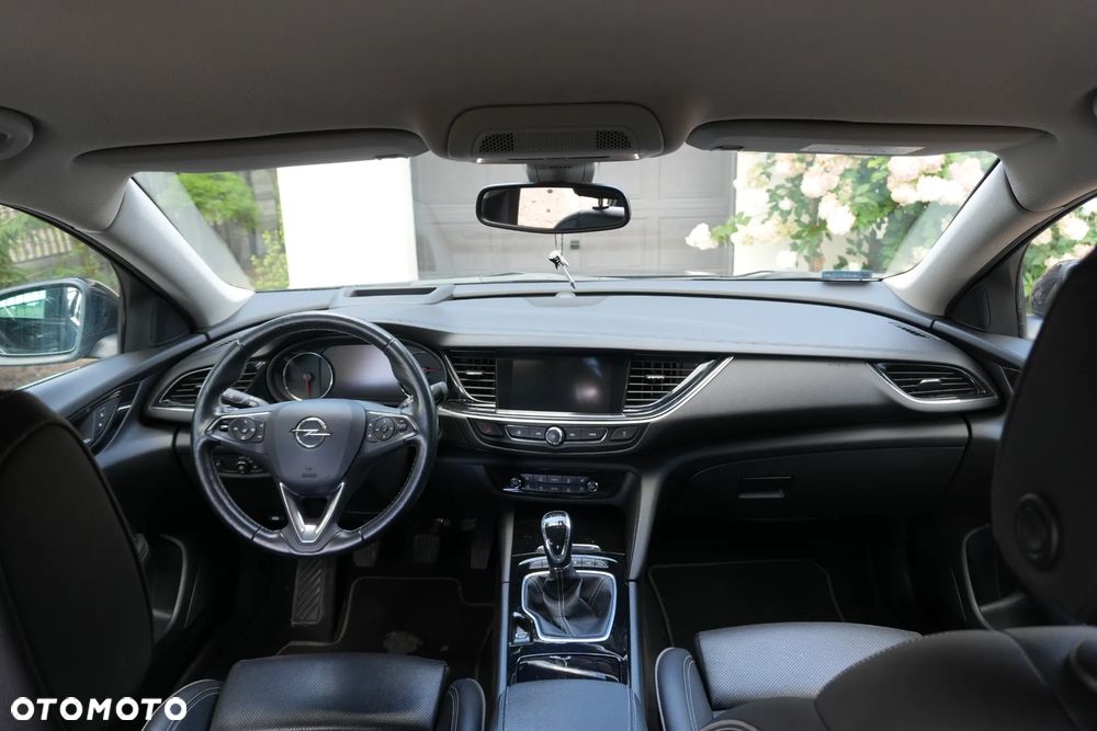 Opel Insignia 2.0 CDTI Cosmo S&S - 10