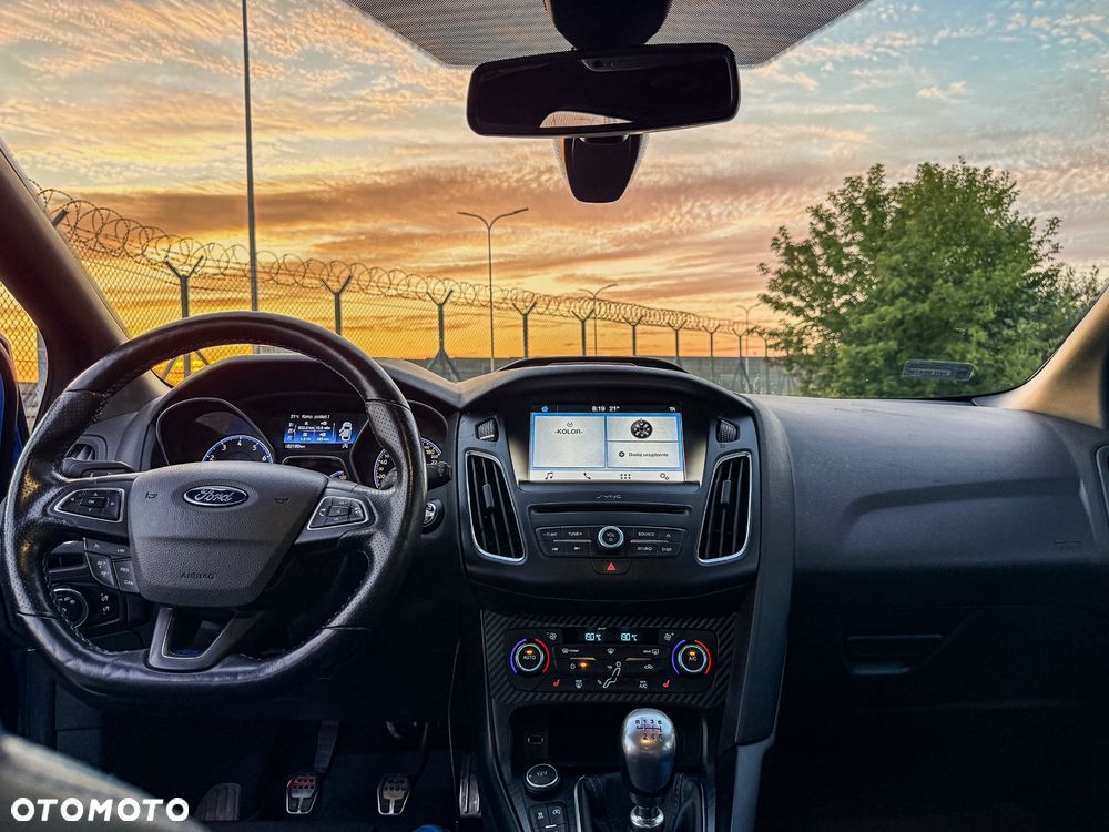 Ford Focus - 17