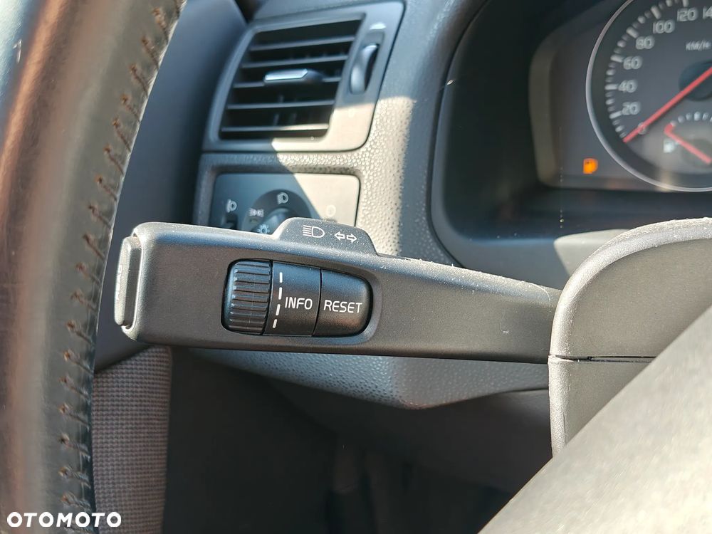 Volvo S60 2.4D Move - 35