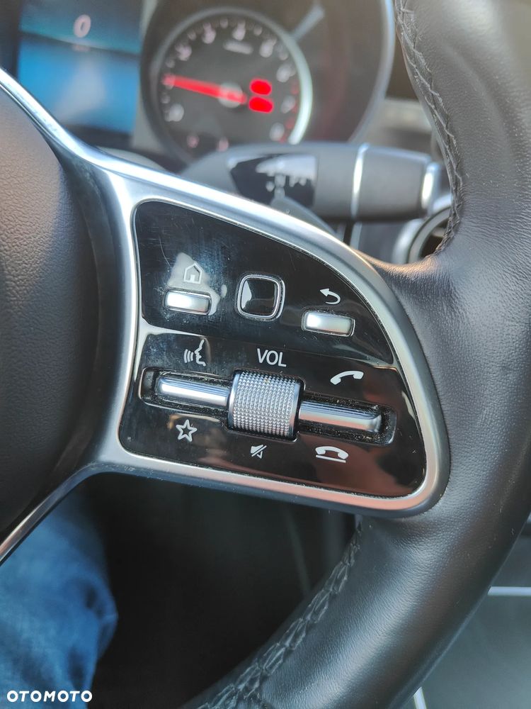 Mercedes-Benz GLC 300 4Matic 9G-TRONIC AMG Line - 32