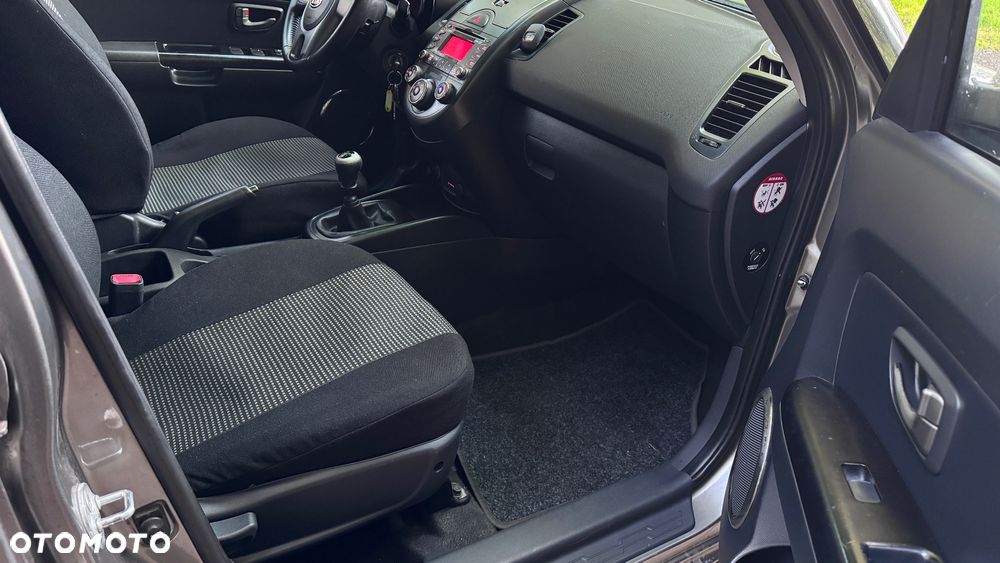 Kia Soul 1.6 CRDi L - 6