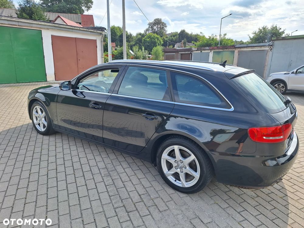 Audi A4 Avant 2.0 TDI DPF Ambiente - 10