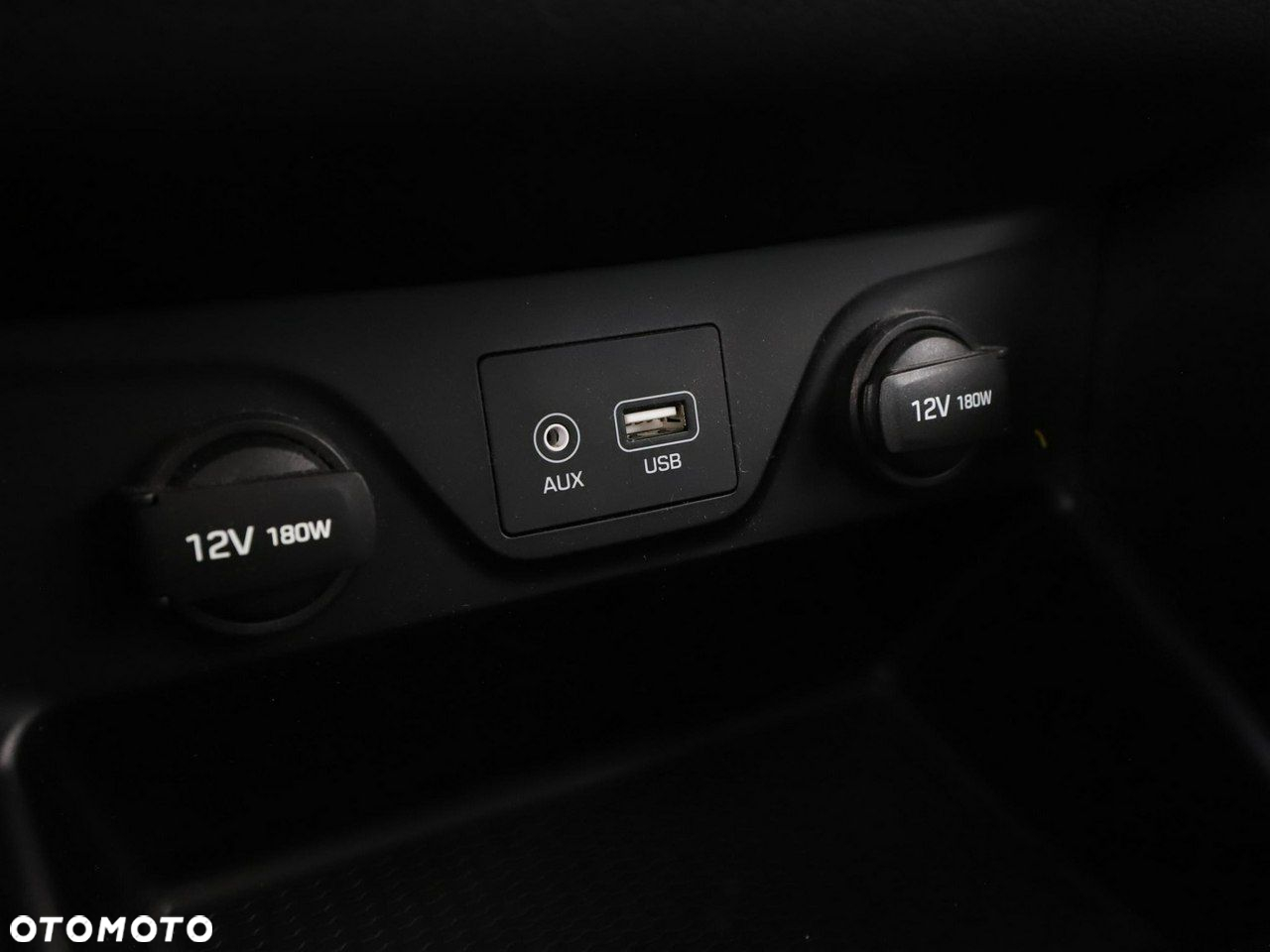 Hyundai Tucson 1.7 CRDI BlueDrive Style 2WD - 27