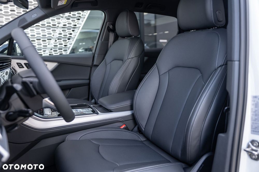 Audi Q7 - 11