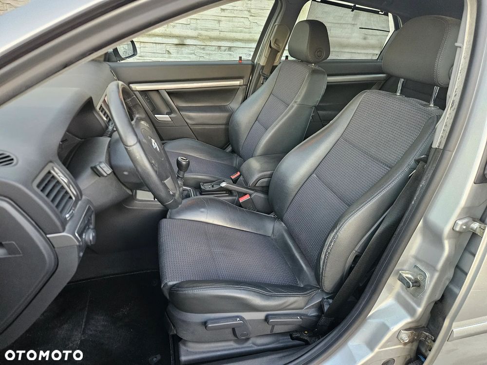 Opel Vectra 2.2 GTS - 11