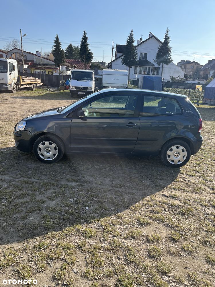 Volkswagen Polo - 2