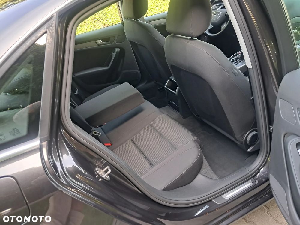 Audi A4 Limousine 2.0 TDI DPF Ambition - 19