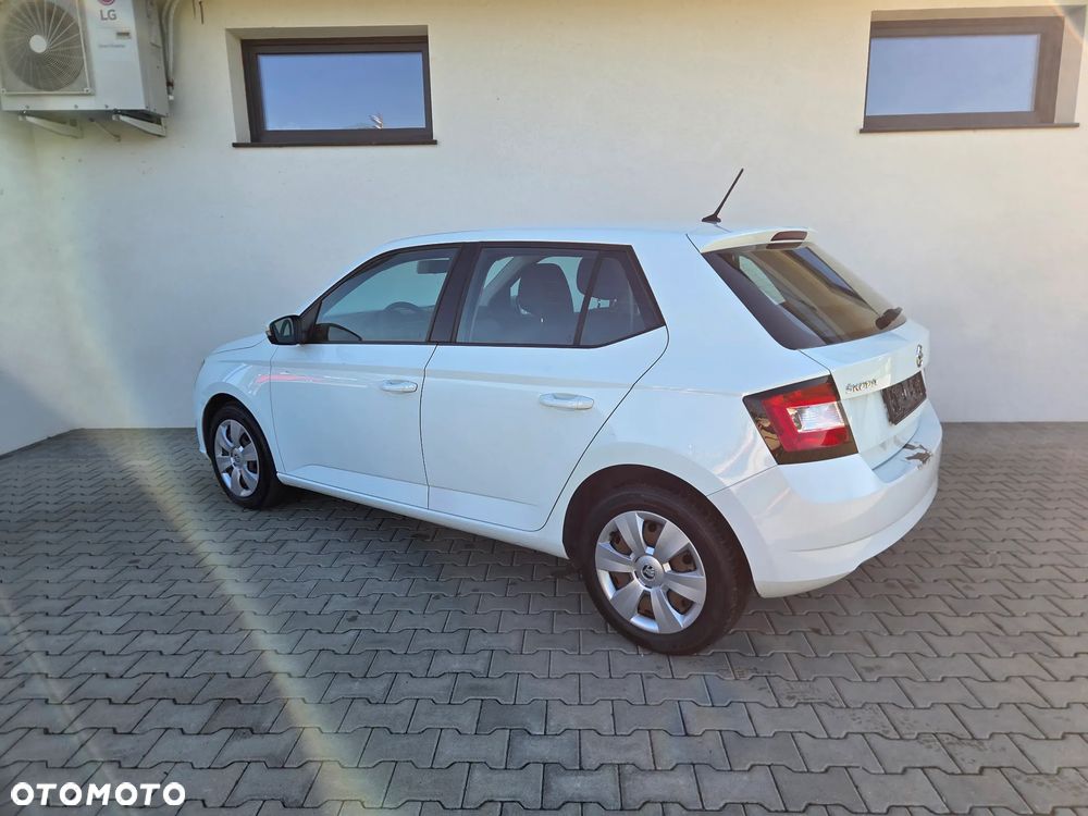 Skoda Fabia - 17