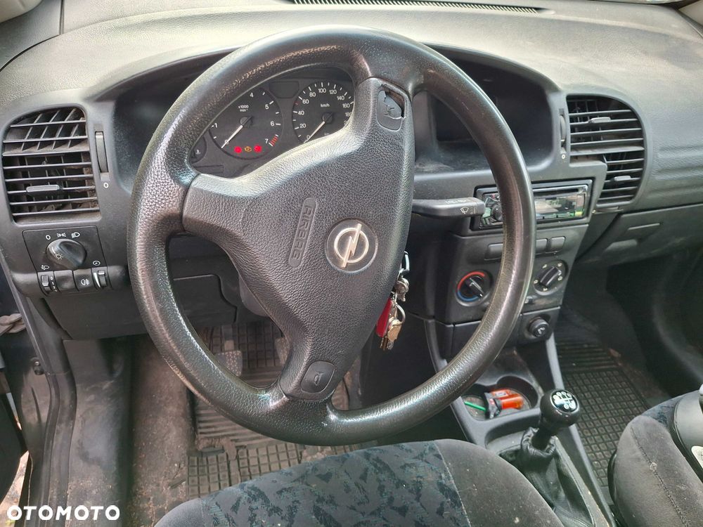 Opel Zafira - 3