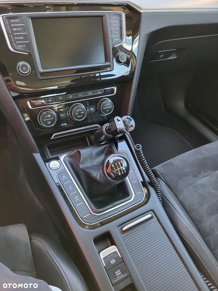 Volkswagen Passat 1.8 TSI BMT Highline - 9