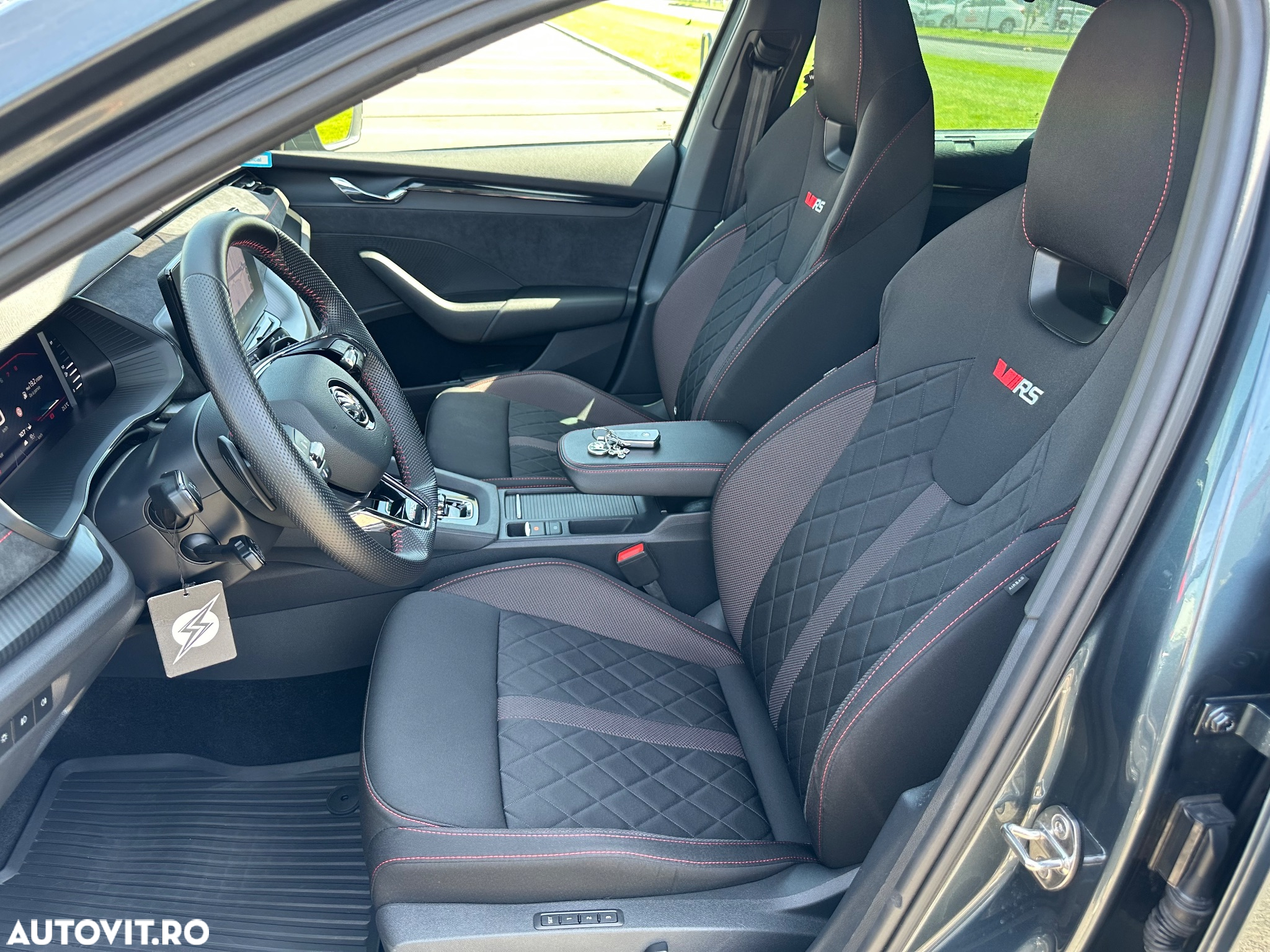 Skoda Octavia 2.0 TSI DSG RS - 8