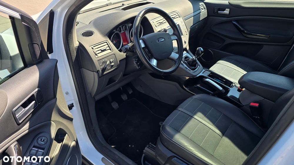 Ford Kuga 2.0 TDCi 4x4 Titanium - 9