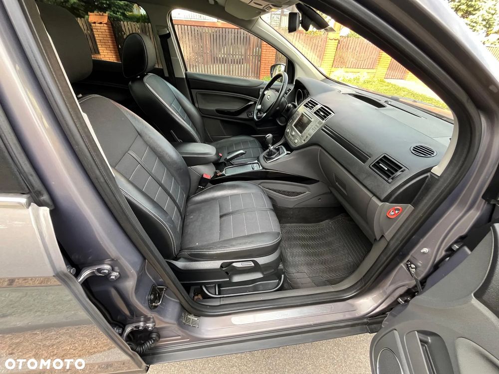 Ford Kuga 2.0 TDCi 4x4 Titanium - 25
