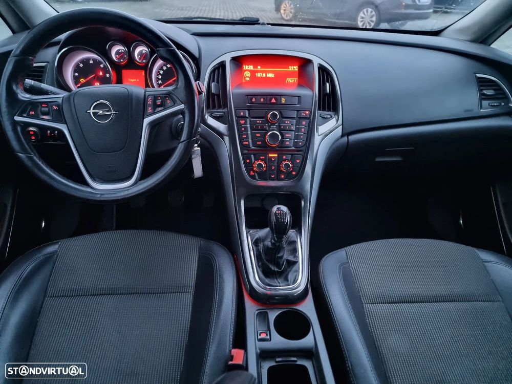 Opel Astra 1.7 CDTI Cosmo - 9