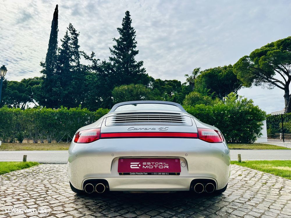 Porsche 911 Série F - 11