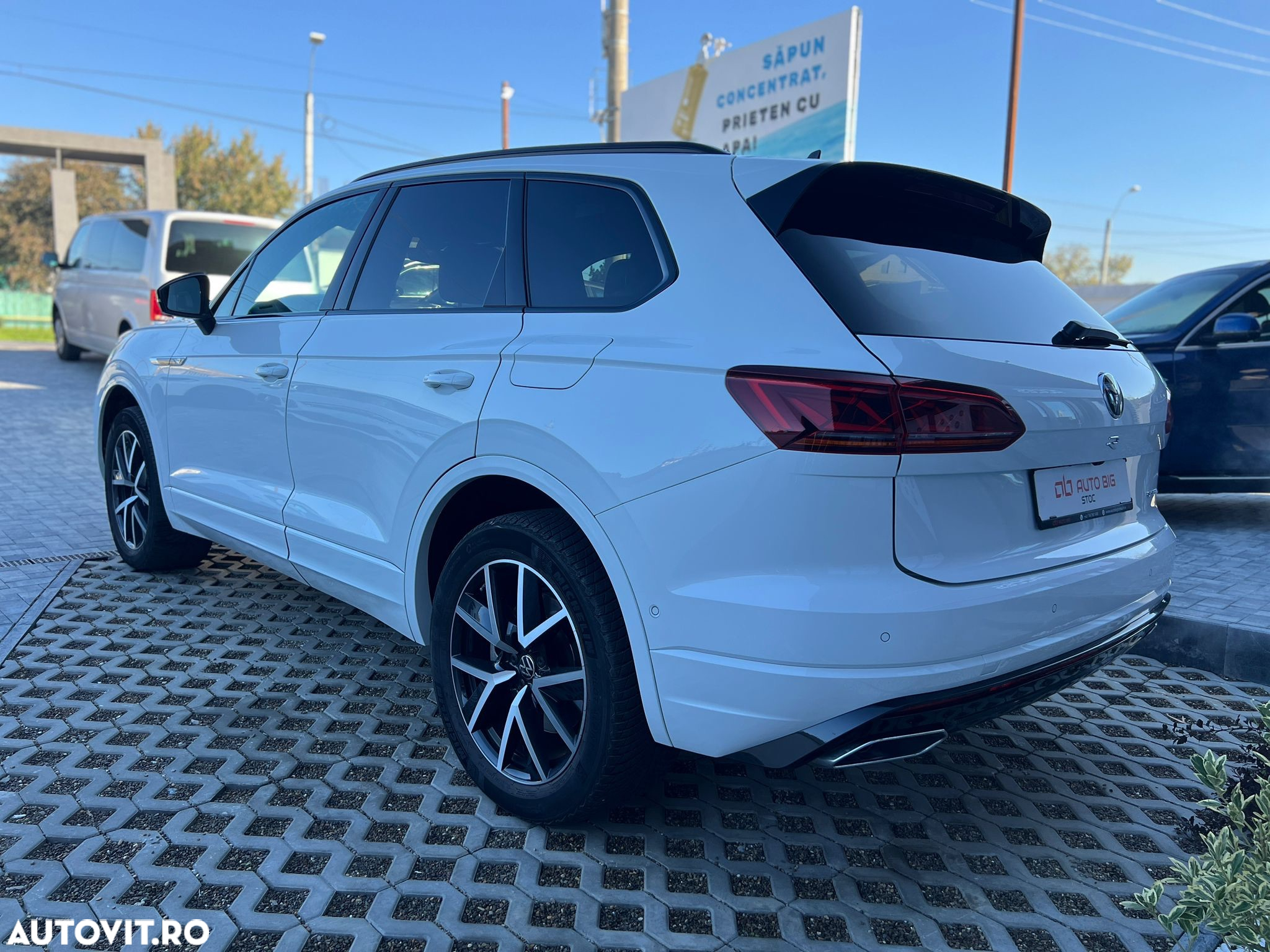 Volkswagen Touareg - 8