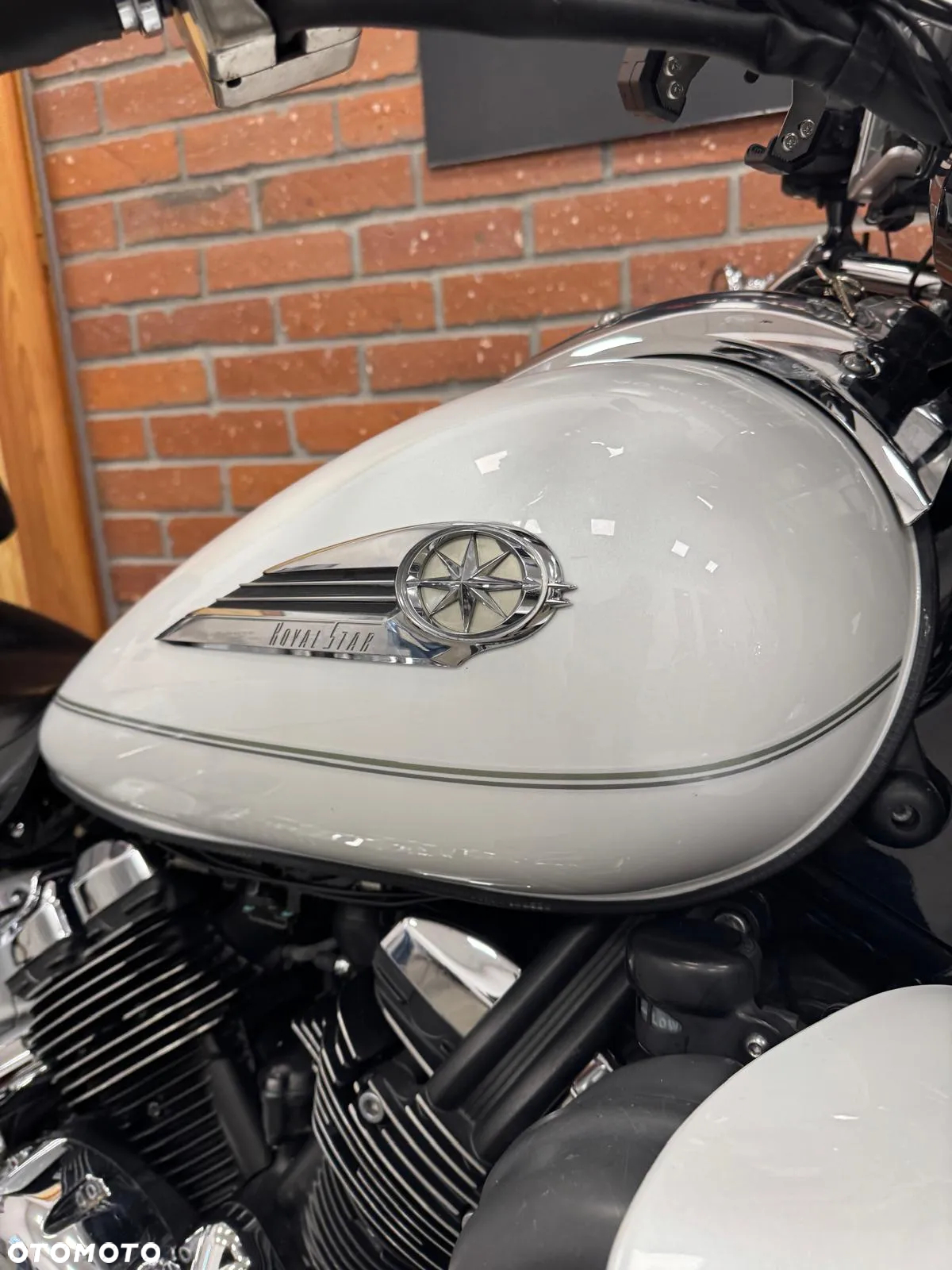 Yamaha XVZ - 13
