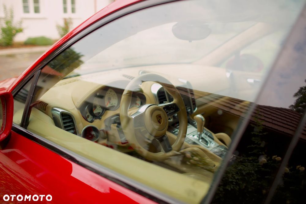 Porsche Cayenne GTS - 15