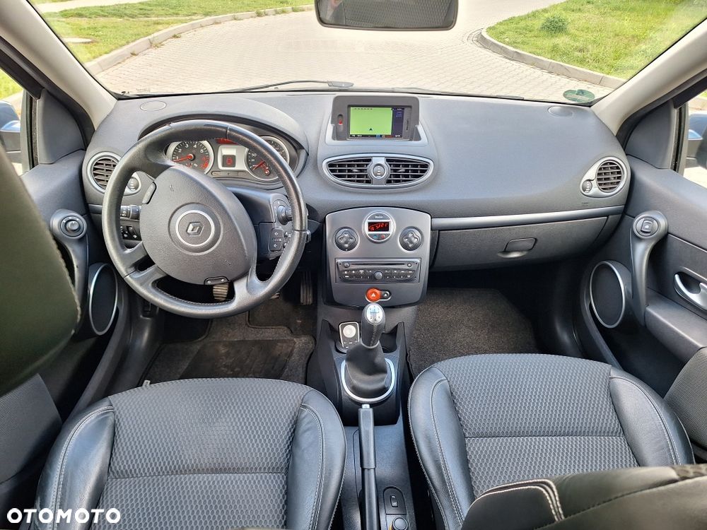 Renault Clio - 7