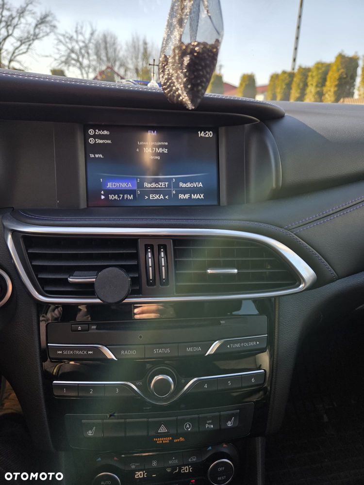 Infiniti Q30 1.6t Premium - 11