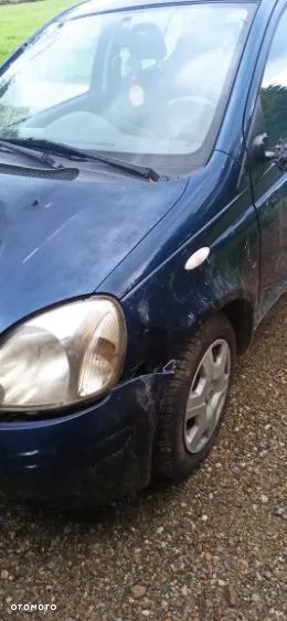 Toyota Yaris 1.0 Base - 4