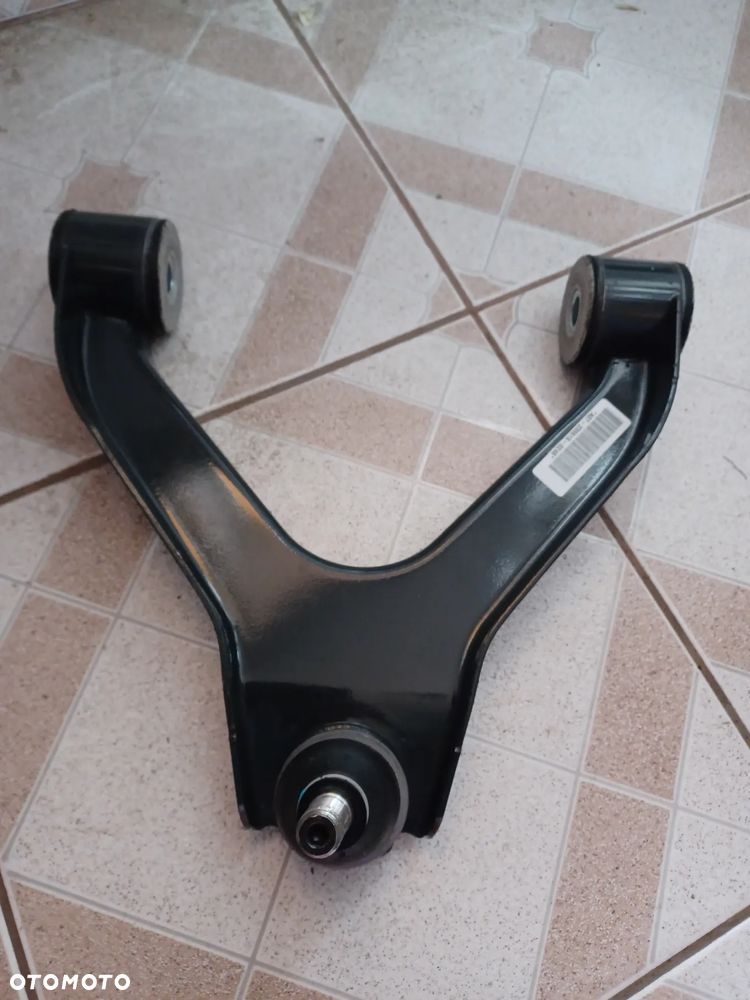 Wahacz przód górny L/P, IVECO DAILY VI - 1